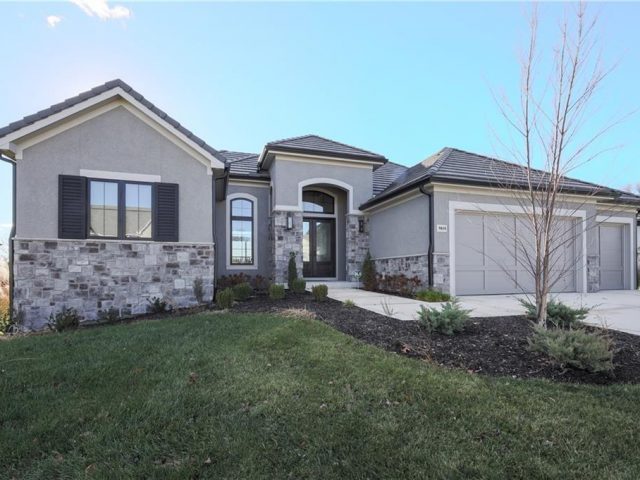 Homes for Sale in Kansas City, MO 64151 | 5818 N Lucerne Avenue