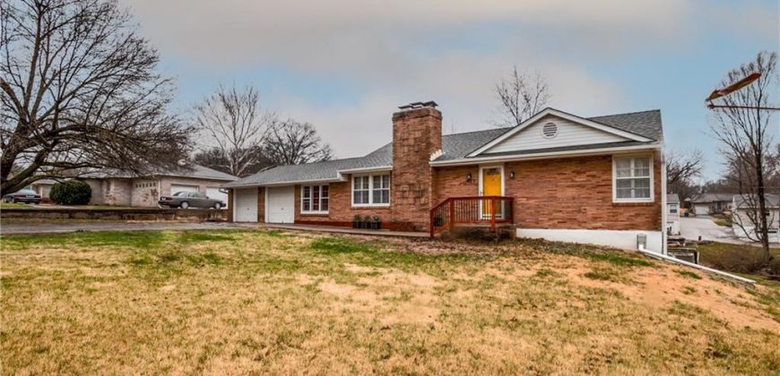 Homes for Sale in Kansas City, MO 64118 | 407 NE 61st Terrace