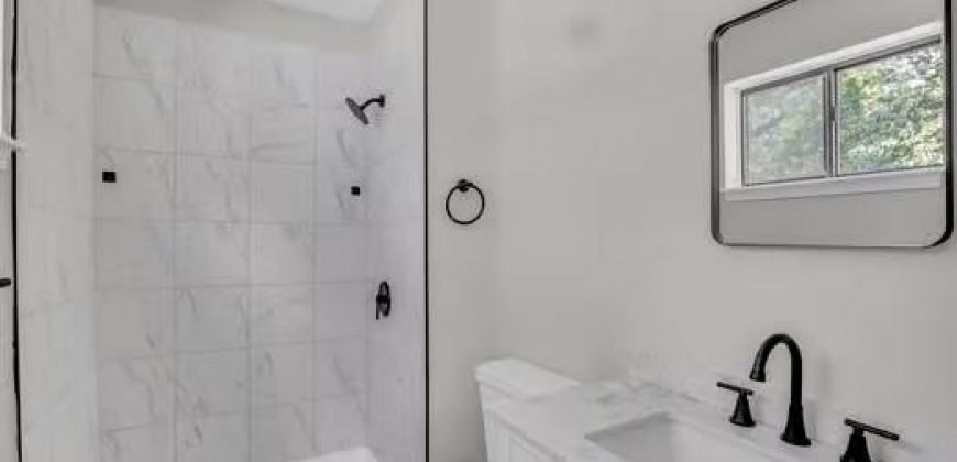 Homes for Sale in Kansas City, MO 64118 | 8017 N Tracy Avenue