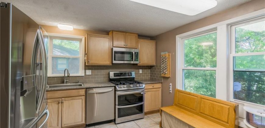 Homes for Sale in Kansas City, MO 64152 | 6607  QUAIL RUN Drive