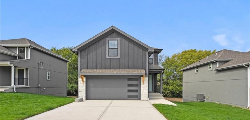 Homes for Sale in Kansas City, MO 64155 | 11218 N Oak Trafficway