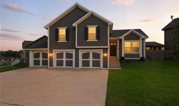 Homes for Sale in Kearney, MO 64060 | 1043 E 14th Street