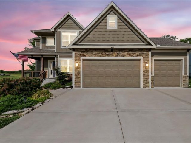 Homes for Sale in Platte City, MO 64079 | 2305  Windmill Drive