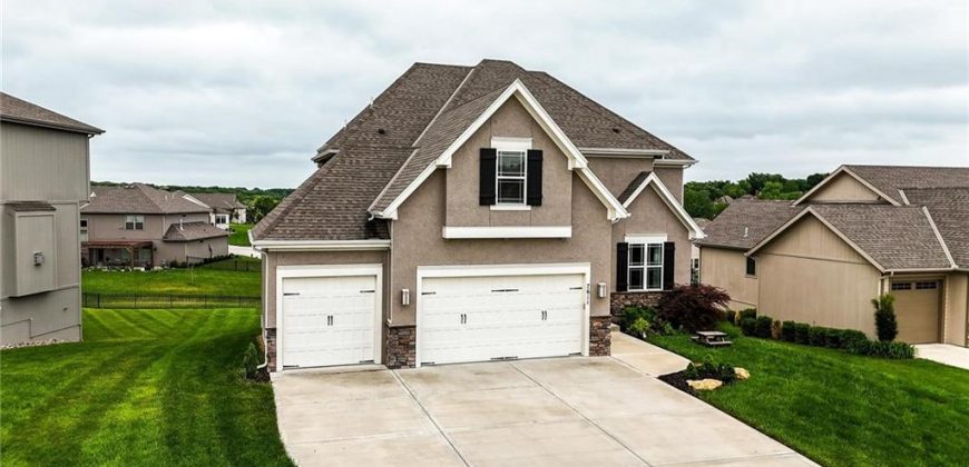 Homes for Sale in Kansas City, MO 64151 | 7611 N Adrian Avenue