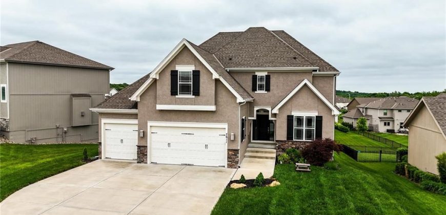 Homes for Sale in Kansas City, MO 64151 | 7611 N Adrian Avenue