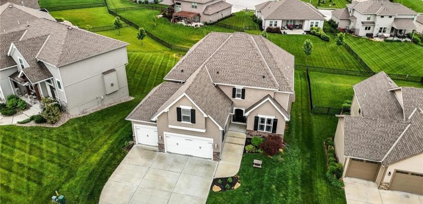 Homes for Sale in Kansas City, MO 64151 | 7611 N Adrian Avenue