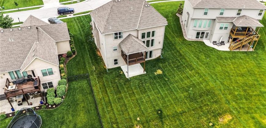 Homes for Sale in Kansas City, MO 64151 | 7611 N Adrian Avenue