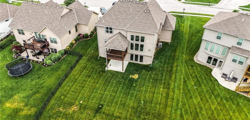 Homes for Sale in Kansas City, MO 64151 | 7611 N Adrian Avenue