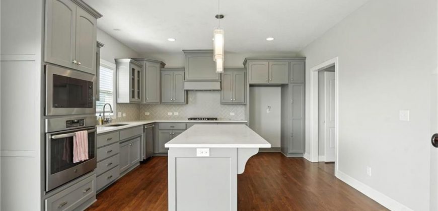 Homes for Sale in Kansas City, MO 64151 | 7611 N Adrian Avenue