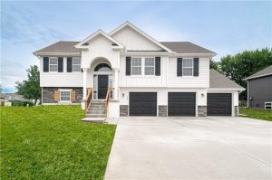 11902-N-Bellaire-Avenue-mls-2576714-image-1