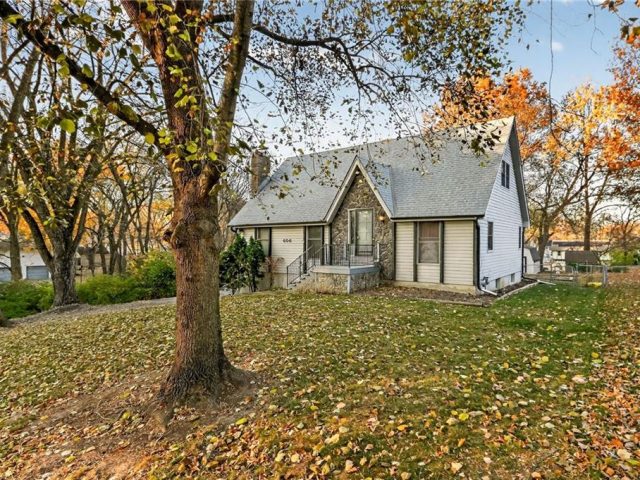 Homes for Sale in Kansas City, MO 64155 | 606 NE 115th Street