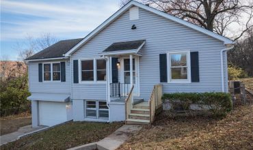 Homes for Sale in Gladstone, MO 64118 | 9 NW Englewood Court