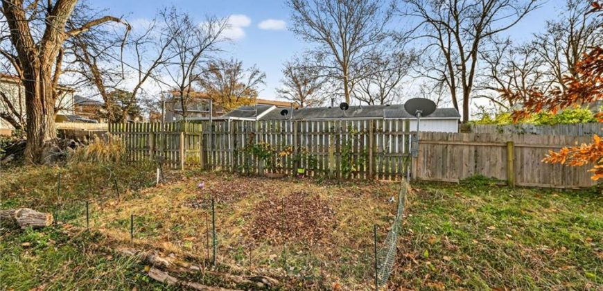 Homes for Sale in Kansas City, MO 64118 | 200 NW 63rd Terrace