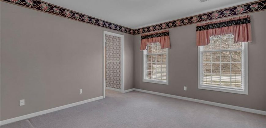 Homes for Sale in Gladstone, MO 64119 | 7605 N Chestnut Avenue