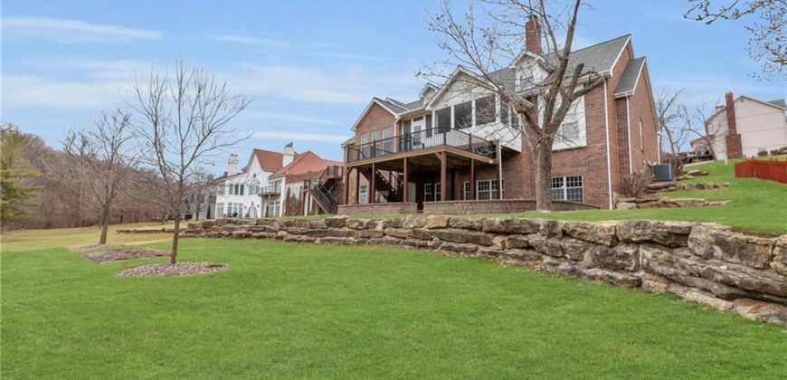 Homes for Sale in Gladstone, MO 64119 | 7605 N Chestnut Avenue