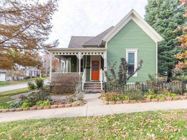 Homes for Sale in Liberty, MO 64068 | 402 N Leonard Street