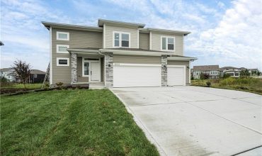 Homes for Sale in Kansas City, MO 64157 | 11115 N Glenwood Avenue