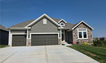 Homes for Sale in Kansas City, MO 64156 | 7012 NE 102nd Court