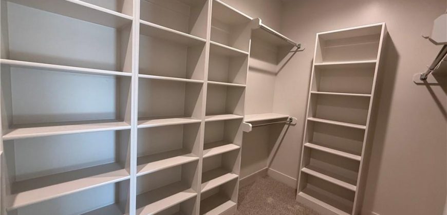 Homes for Sale in Riverside, MO 64150 | 4604 NW Luna Piena Way