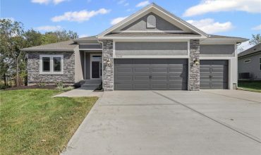 Homes for Sale in Kansas City, MO 64154 | 9439 N Belton Avenue