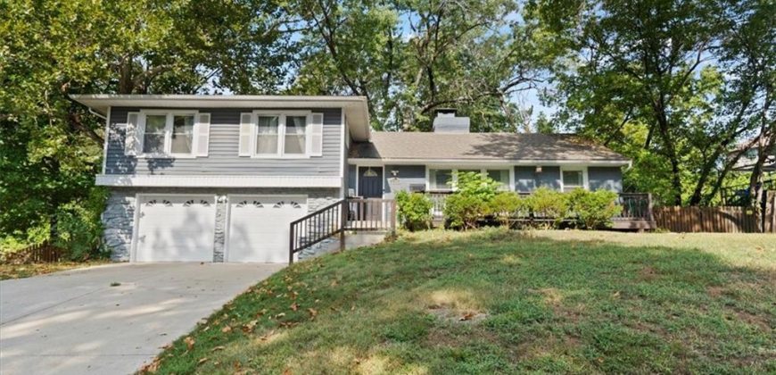 Homes for Sale in Gladstone, MO 64118 | 7104 N Baltimore Avenue