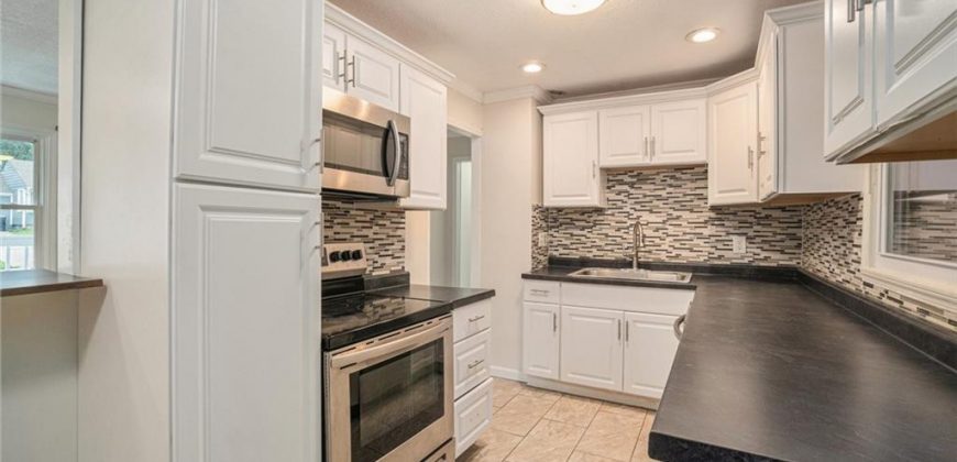 Homes for Sale in Kansas City, MO 64116 | 915 NE 44th Street