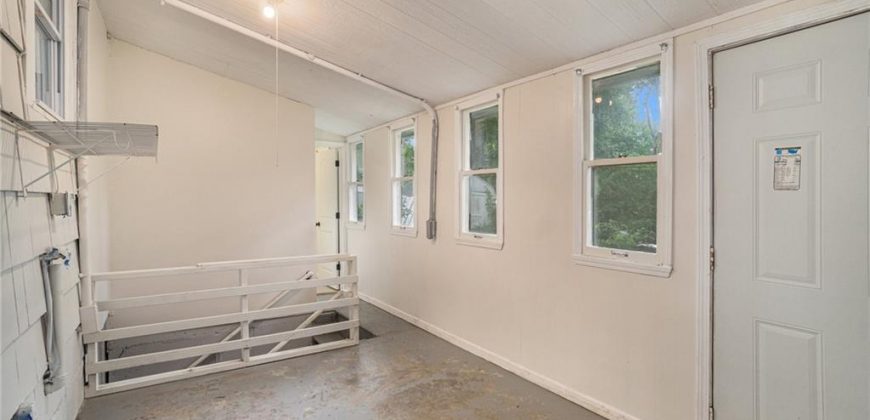 Homes for Sale in Kansas City, MO 64116 | 915 NE 44th Street