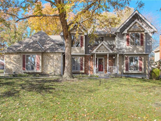 Homes for Sale in Gladstone, MO 64119 | 116  The Woodlands Drive