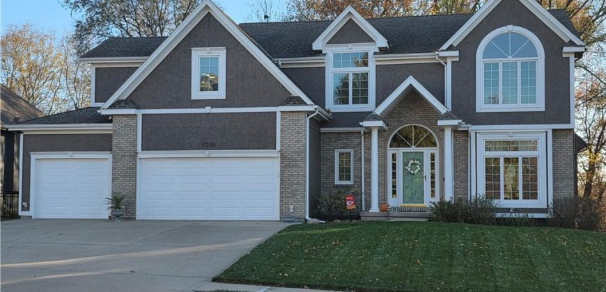 Homes for Sale in Kansas City, MO 64155 | 1309 NE 92nd Street