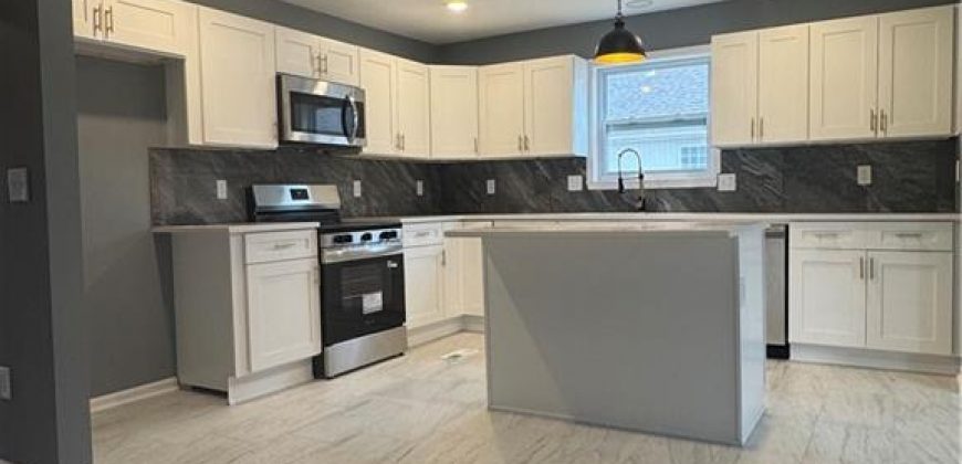 Homes for Sale in Kansas City, MO 64151 | 7412 N Strathbury Avenue