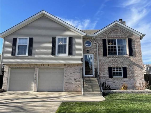 Homes for Sale in Kansas City, MO 64155 | 203 NW 112th Terrace