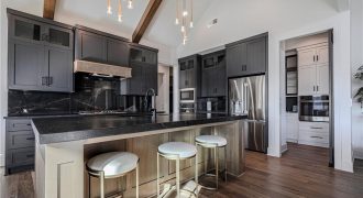 Homes for Sale in Kansas City, MO 64151 | 5818 N Lucerne Avenue