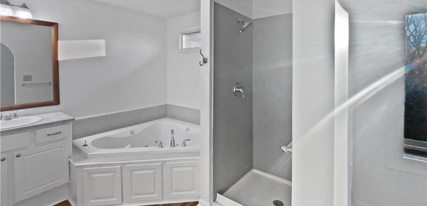 Homes for Sale in Kansas City, MO 64151 | 7821 N Overland Drive