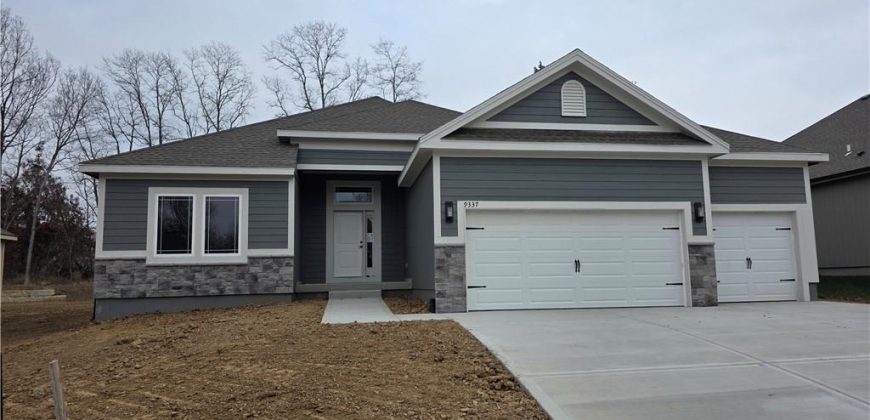 Homes for Sale in Kansas City, MO 64154 | 9337 N Belton Avenue