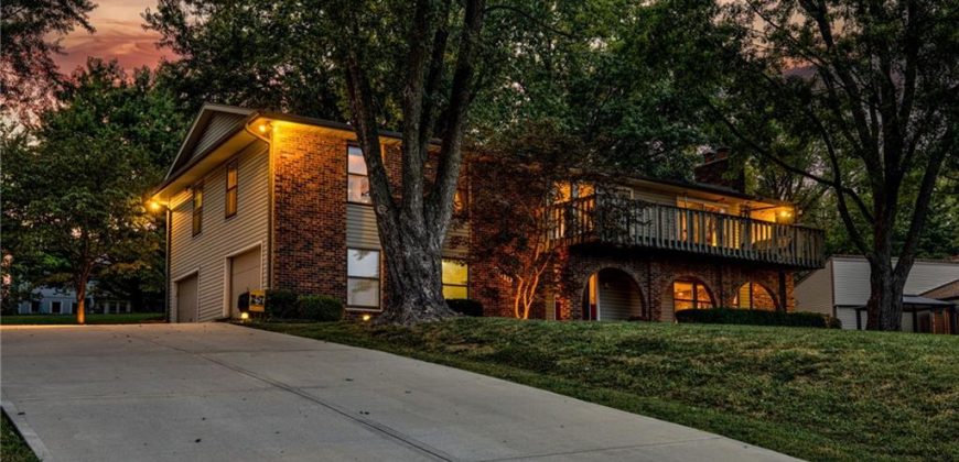 Homes for Sale in Weatherby Lake, MO 64152 | 7610 NW Westside Drive