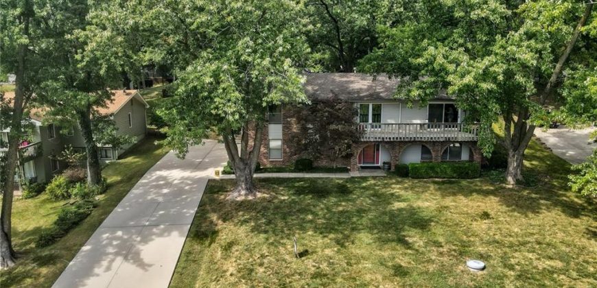 Homes for Sale in Weatherby Lake, MO 64152 | 7610 NW Westside Drive