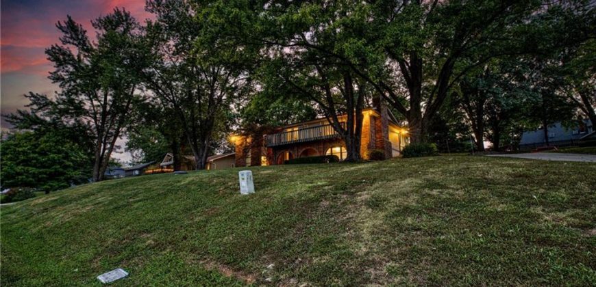 Homes for Sale in Weatherby Lake, MO 64152 | 7610 NW Westside Drive