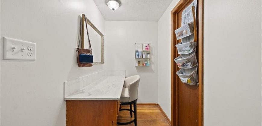 Homes for Sale in Parkville, MO 64152 | 6606 NW Quail Run Drive