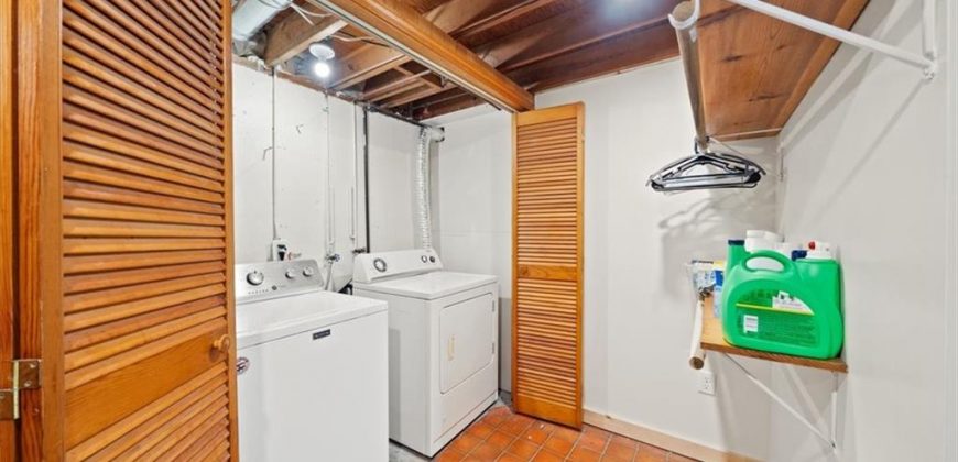 Homes for Sale in Parkville, MO 64152 | 6606 NW Quail Run Drive