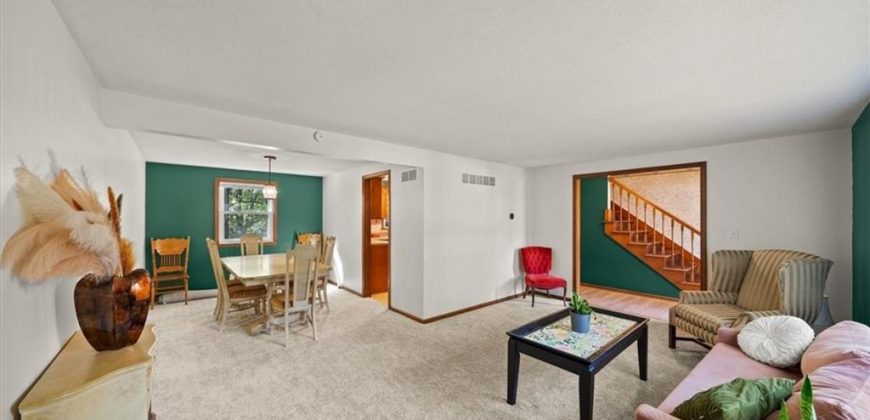 Homes for Sale in Parkville, MO 64152 | 6606 NW Quail Run Drive