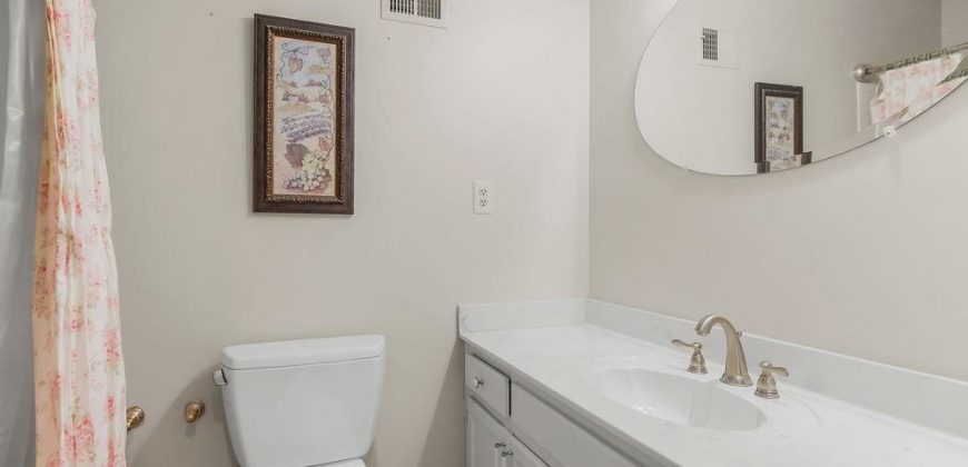 Homes for Sale in Lake Waukomis, MO 64151 | 779 NW SOUTH SHORE Drive