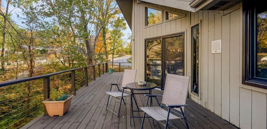 Homes for Sale in Lake Waukomis, MO 64151 | 779 NW SOUTH SHORE Drive