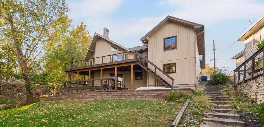 Homes for Sale in Lake Waukomis, MO 64151 | 779 NW SOUTH SHORE Drive