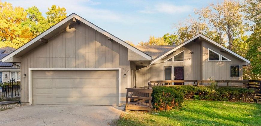 Homes for Sale in Lake Waukomis, MO 64151 | 779 NW SOUTH SHORE Drive