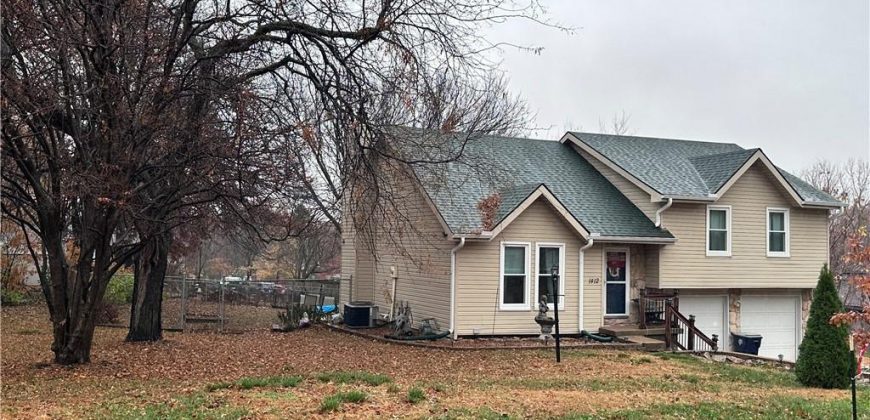 Homes for Sale in Kansas City, MO 64155 | 1412  114th Terrace