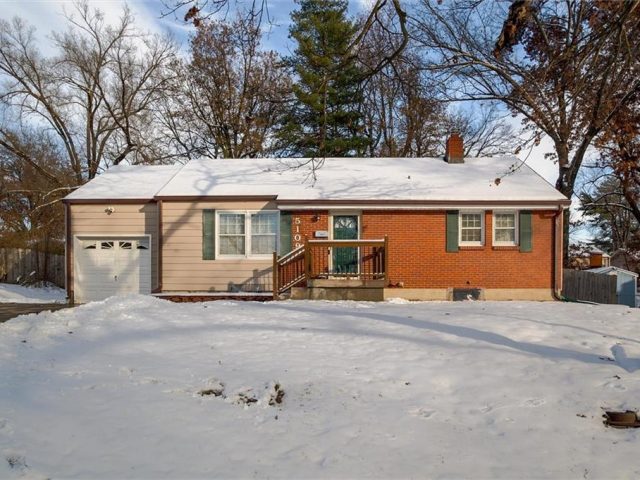 Homes for Sale in Kansas City, MO 64118 | 5109 N Garfield Avenue