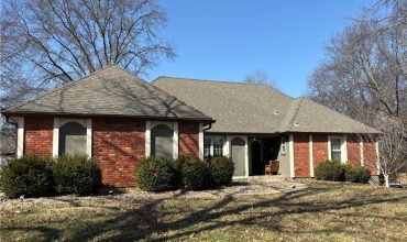 Homes for Sale in Kansas City, MO 64151 | 8148 NW Twin Oaks Drive