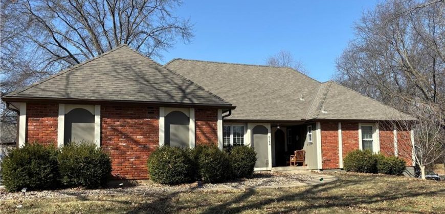 Homes for Sale in Kansas City, MO 64151 | 8148 NW Twin Oaks Drive