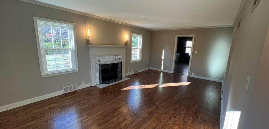 Homes for Sale in Kansas City, MO 64118 | 900 NE Barnes Avenue