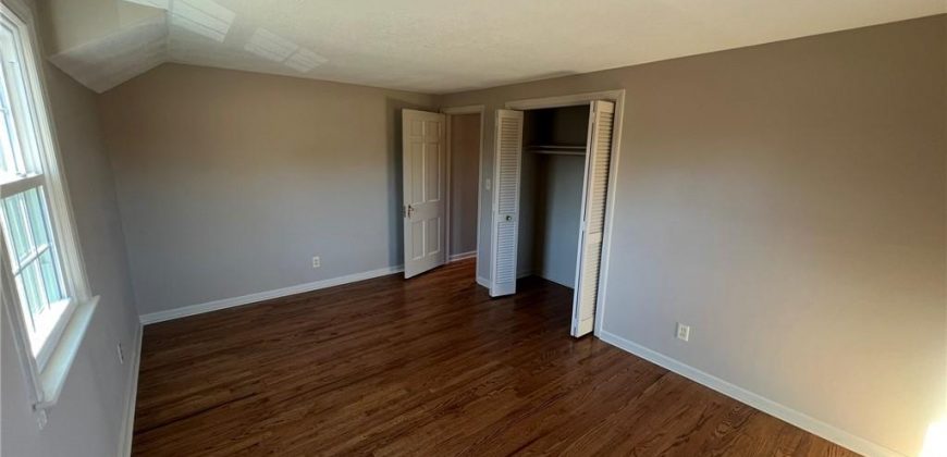 Homes for Sale in Kansas City, MO 64118 | 900 NE Barnes Avenue